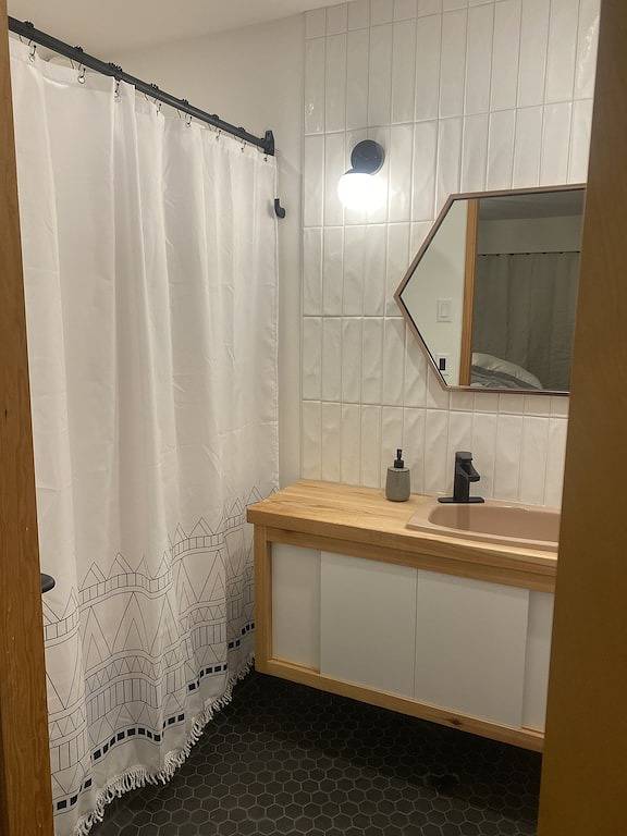 #Slowtravel~wood-fired hot tub, cold plunge, forest-bathing, earthing, beach in Sunshine Coast Regional District