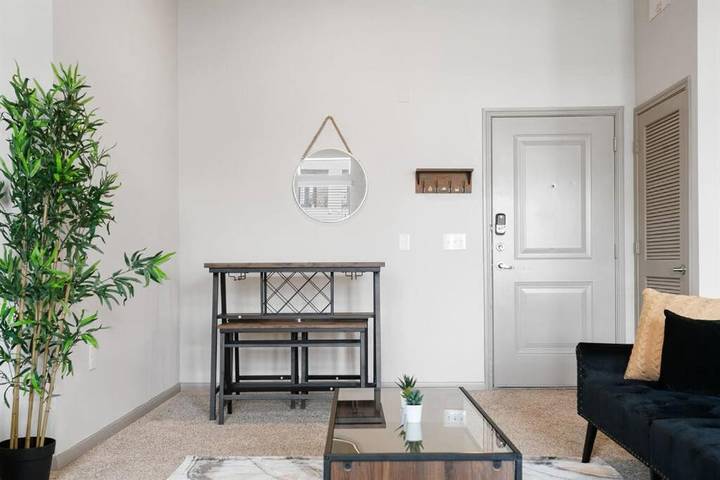 Apartamento de vacaciones para 6 personas, con vistas además de piscina y balcón - 1