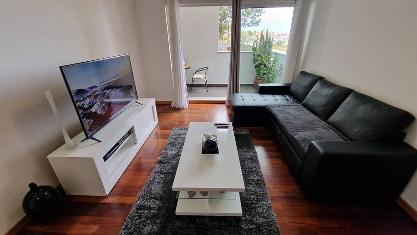 Casa de férias para 4 pessoas, com varanda em Caniço (Santa Cruz)