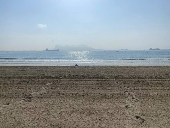 Entire apartment, Apartment 'Apartamento Bahia' with Wi-Fi in Playa El Rinconcillo, Algeciras
