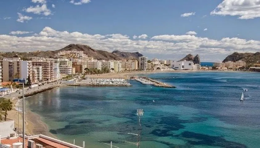 Apartamento de vacaciones para 6 personas, con jardín y vistas - 1