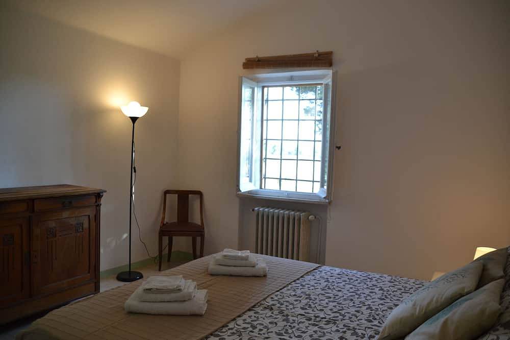 Fano - Amplio apartamento en una casa de campo a 5 minutos del centro de la ciudad. in Fano (desambiguación), Fano (Municipio)