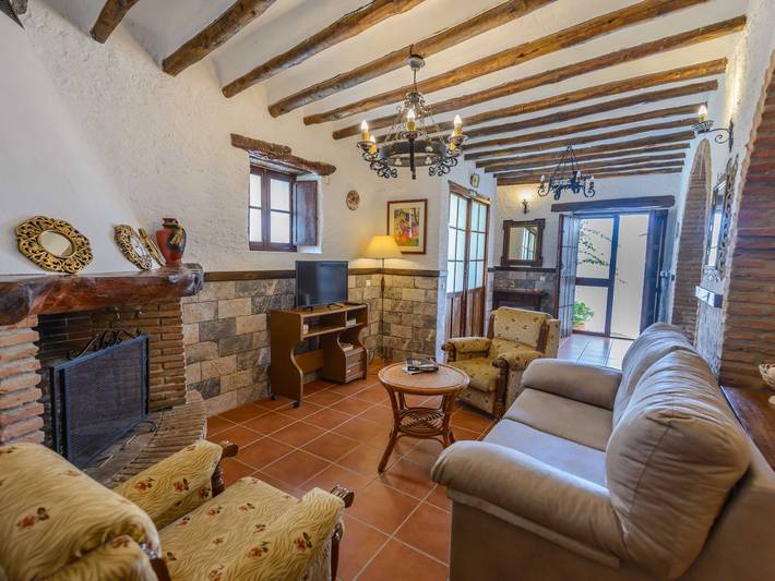 Typisches zentrales Haus in Alcaucín, Cordillera Penibética
