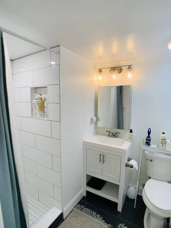 Ganze Wohnung, ⭐️Prime Area💥Park & Walk to Sites ⭐️ Sleeps 6 ⭐️ 2-Baths ✔️ in Capitol Hill, Washington D.C.