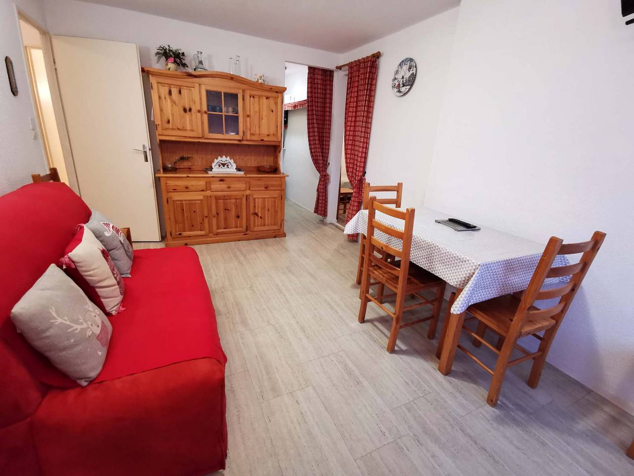 Appartement entier, 3 pièces - 2 chambres - pied des pistes in Prapoutel, Les Adrets