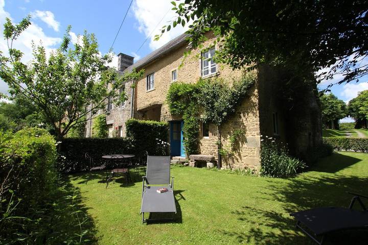 Gîte pour 4 personnes, avec jardin, animaux acceptés à Saint-Martin-de-Cenilly