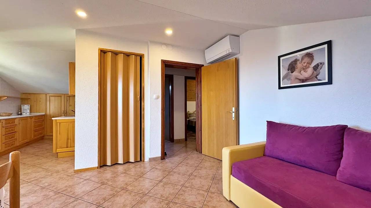 Ganze Ferienwohnung, Ferienwohnung für 5 Personen (54 m²) in Malinska in Malinska-Dubašnica, Krk
