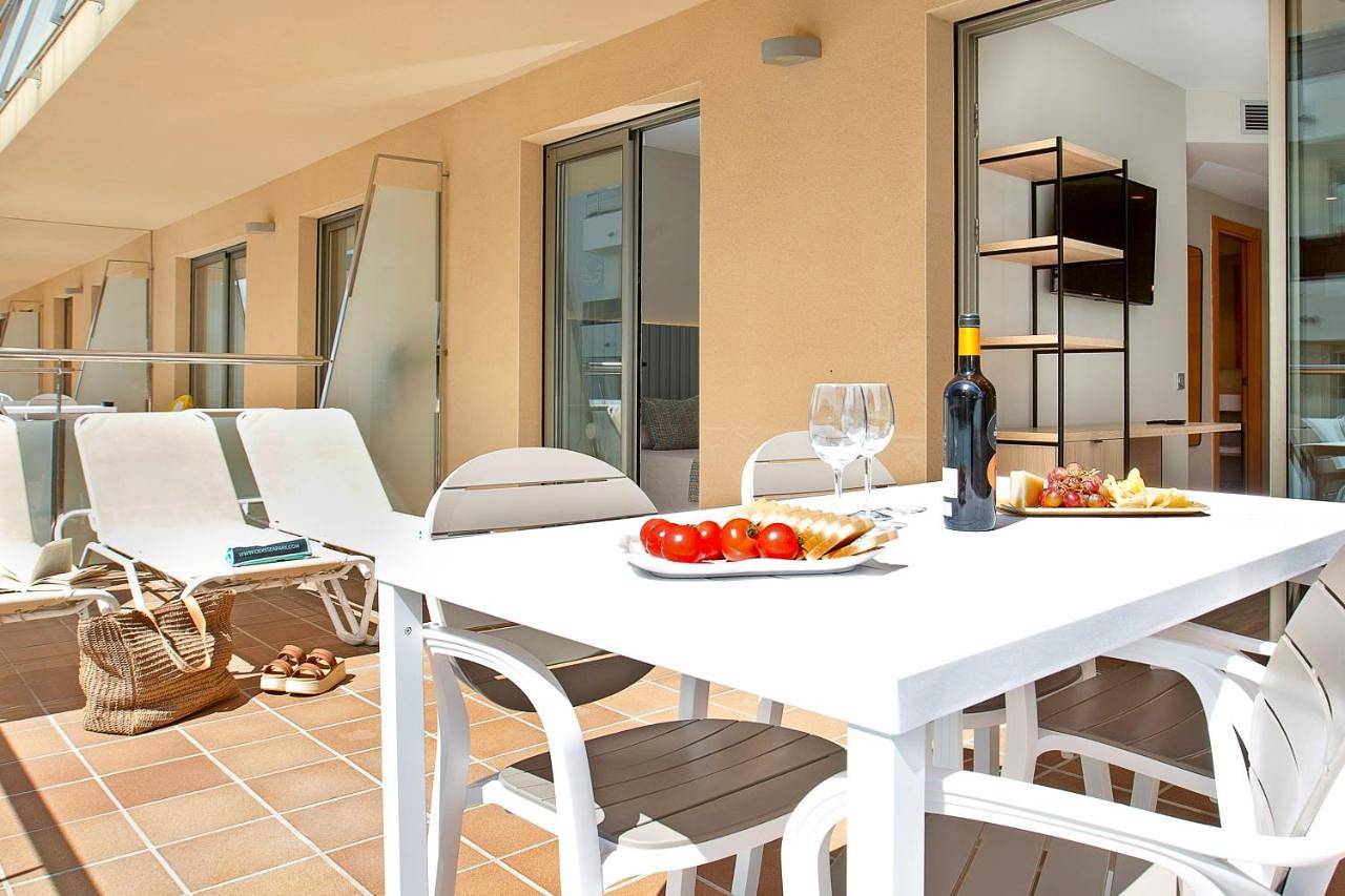 Aparthotel Odissea Park in Platja de Llevant (Malgrat de Mar), Santa Susanna