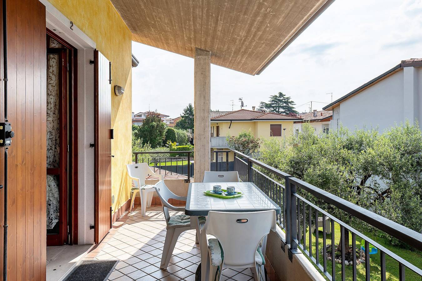Ganze Wohnung, Apartment 'Gigli Vista Lago' mit Seeblick, Wlan und Klimaanlage in Lazise, Gardasee-Berge