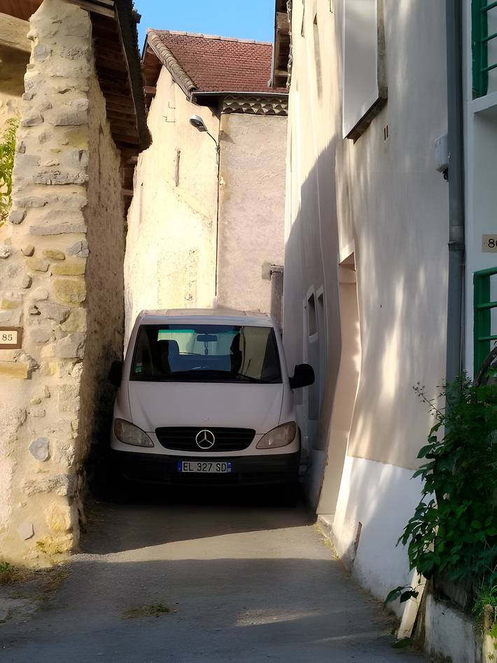 Maison d'hôtes Les Baladins: vista montanha, terraço privado, Wi-Fi, aberta todo o ano in Romeyer, Parc naturel régional du Vercors