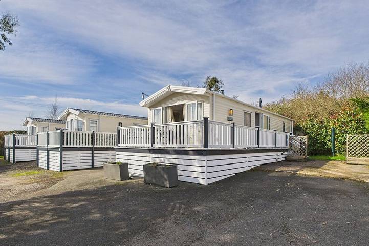 Glamping for 4 people on the Isle of Wight