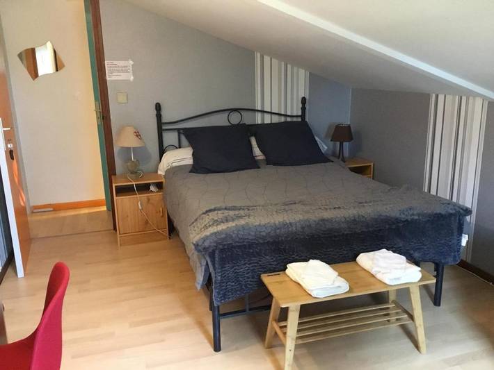 Appartement de vacances pour 2 personnes, avec terrasse ainsi que jardin et piscine