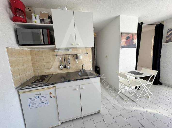 Gîte pour 4 personnes, avec terrasse dans Plage Lazaret - 4