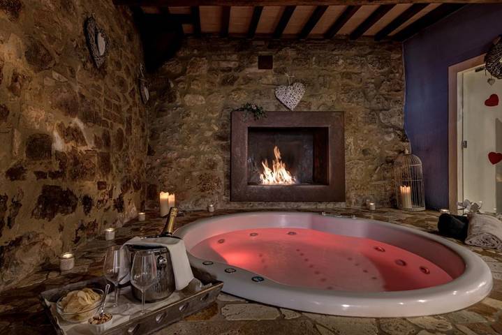Hôtel pour 2 personnes, avec piscine et jacuzzi ainsi que jardin et sauna à San Quirico d'Orcia - 2