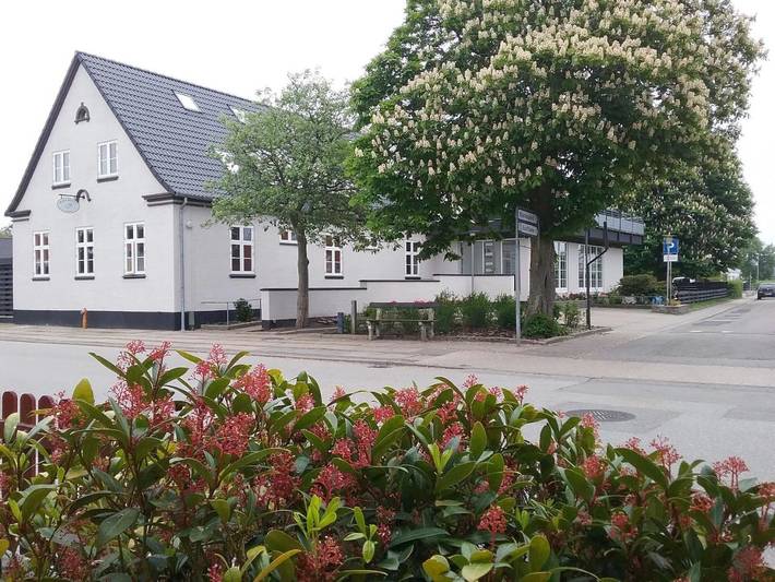 Hotel for 2 personer, med Terrasse og Have i Hals