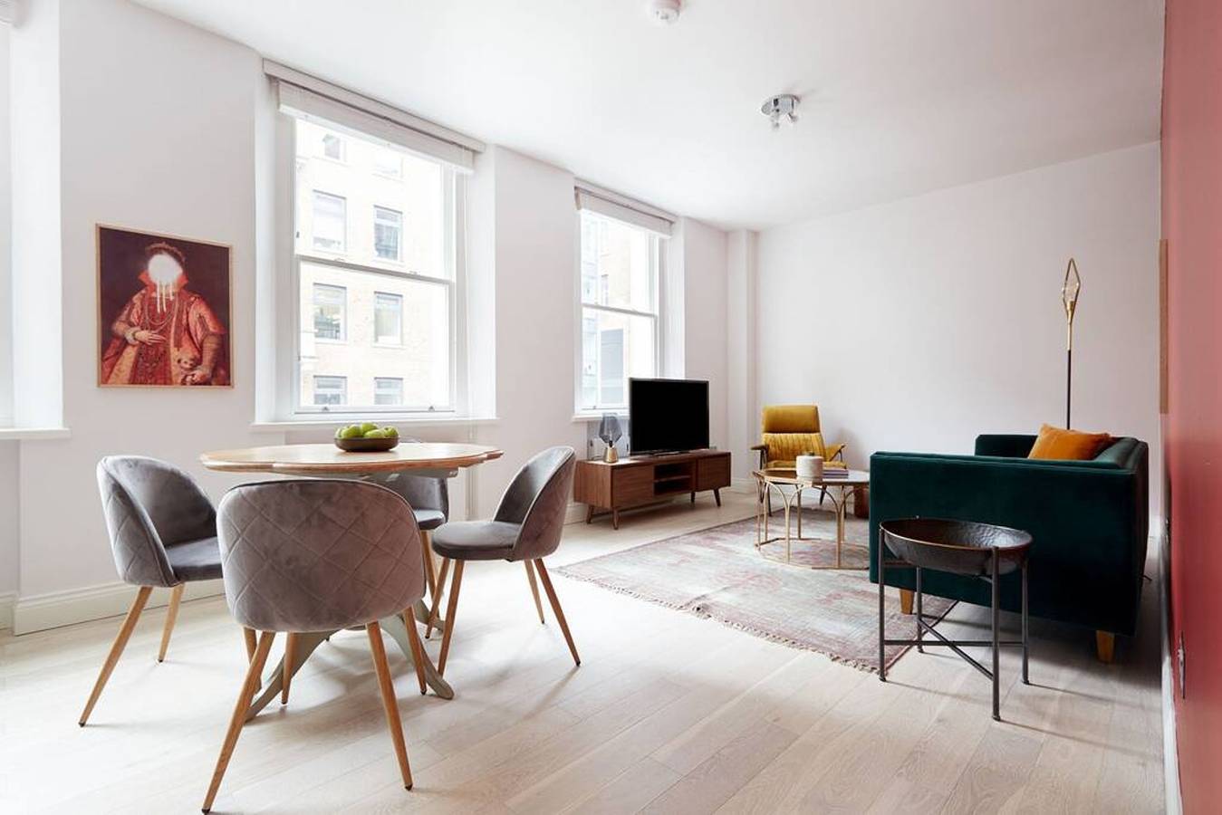 Entire apartment, 3Vh Virginia House Chic   Boutique Bloomsbury Sleeps 4 in Camden, London