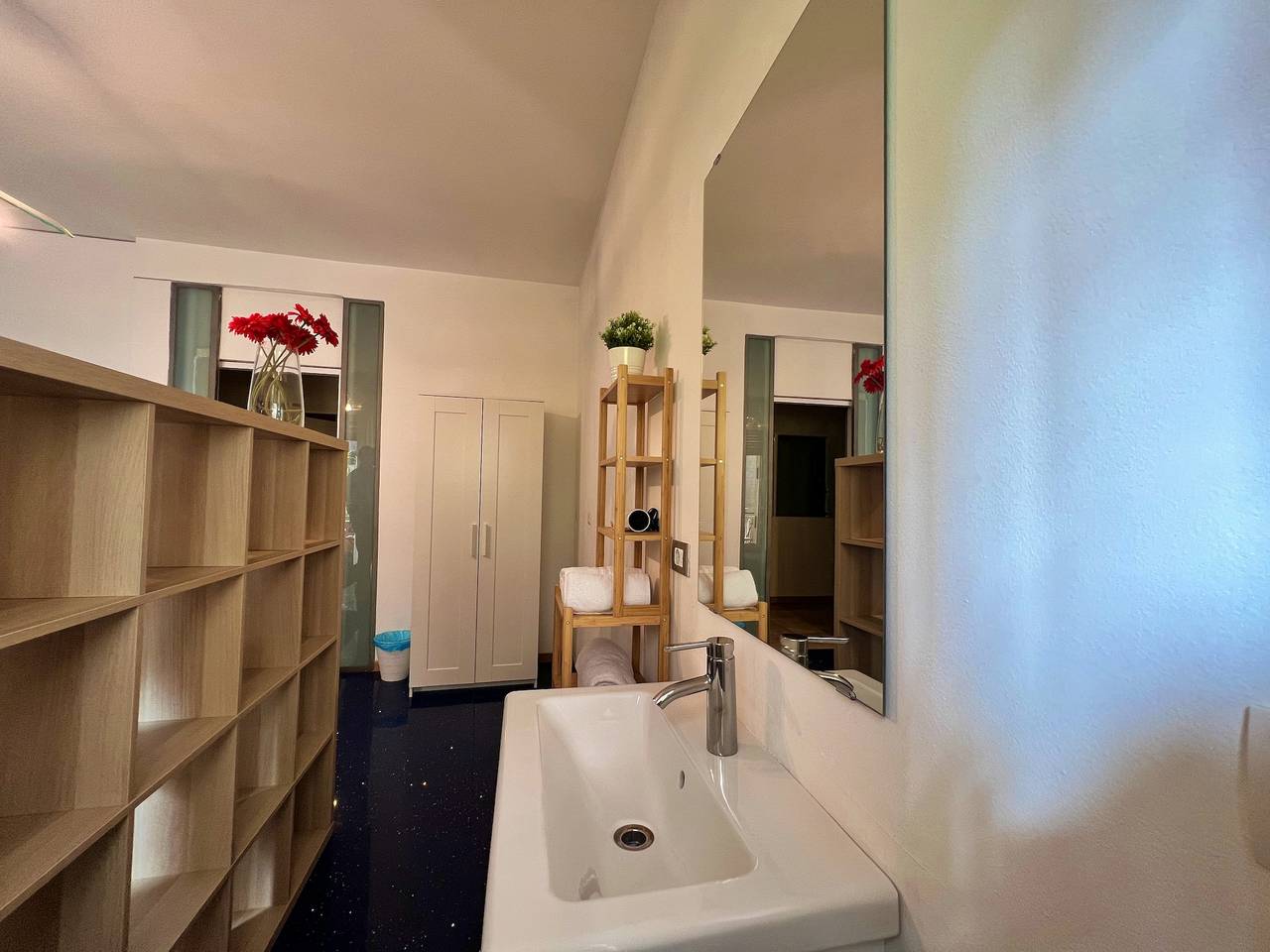 Guest House Seveso 40 - Stanza 1 in Milán, Provincia de Milan