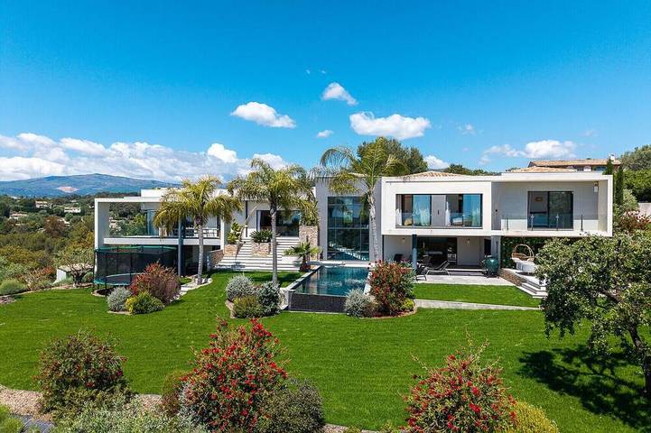 Villa pour 12 personnes, avec jardin et terrasse à Roquefort-les-Pins