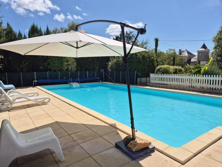 La Barge – Appartamento con piscina condivisa nel cuore del castello in Cubjac-Auvézère-Val d'Ans, Périgord Blanc
