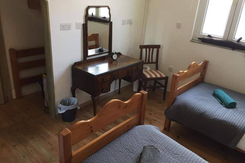 Apartamento entero, Preciosa habitación doble con terraza y entrada privada in Camden, Londres