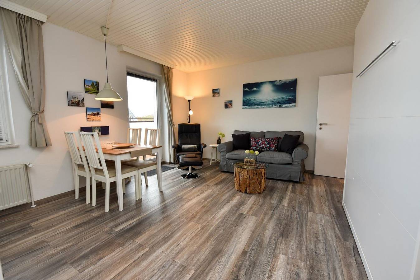 Ganze Wohnung, Sonnige Ferienwohnung mit schnuckeliger Dachterrasse im Haus Najade in Döse, Cuxhaven