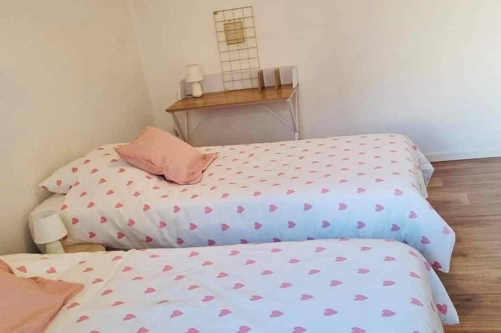Appartement entier, Appartement 6 personnes + parking au pied du Beffroi d'Arras in Arras, Région d'Arras