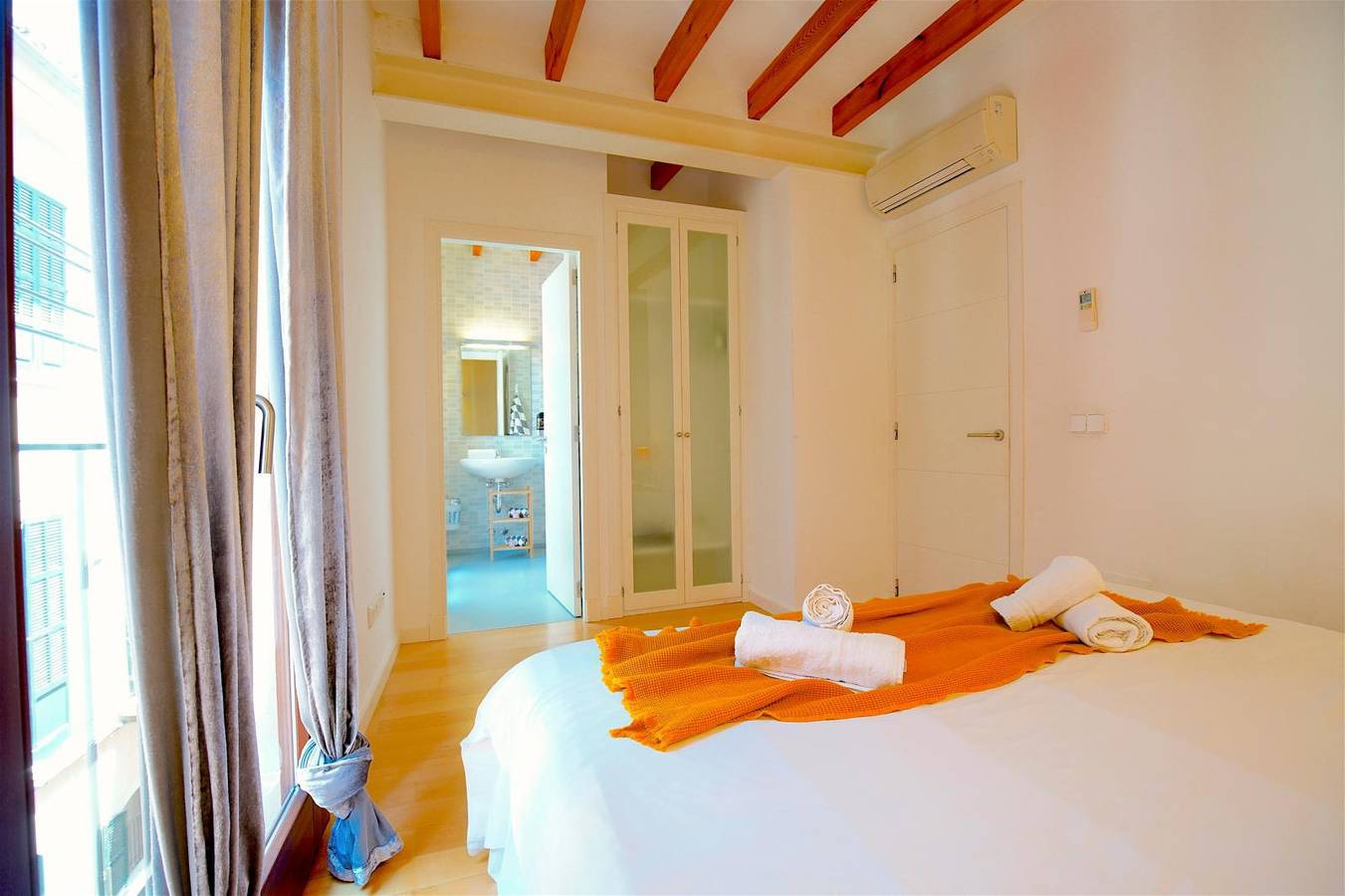 Appartement entier, Appartement de vacances pour 6 personnes avec balcon/terrasse in Palma Old Town, Palma de Majorque