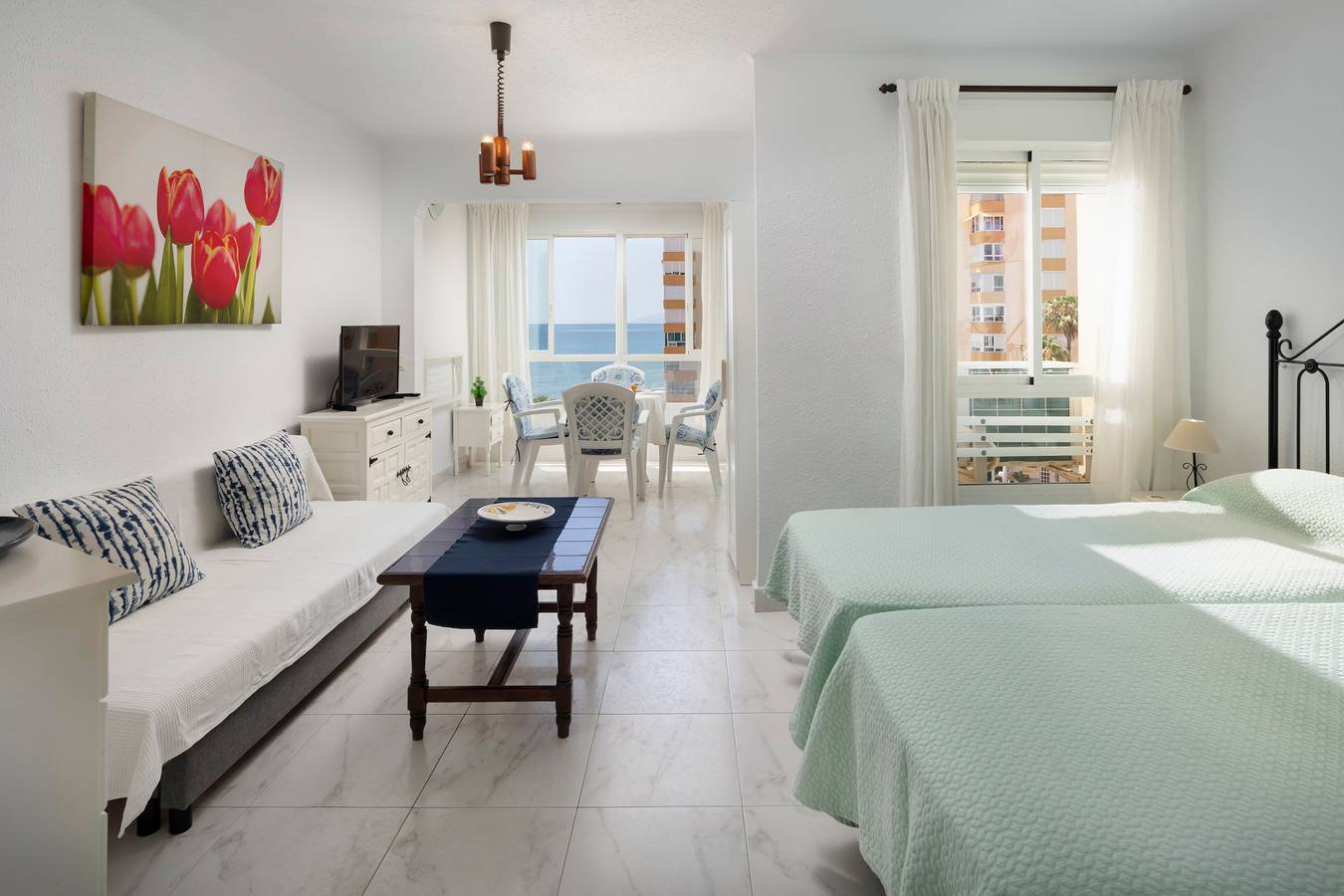 Estúdio inteiro, Apartamento Estúdio 'Estudio Bloque 80' com vista para o mar, Wi-Fi e ar condicionado in Torrox Costa, Torrox