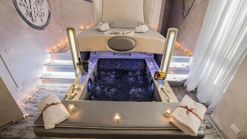 Hôtel pour 2 personnes, avec jardin et jacuzzi, animaux acceptés dans Torre del Lago Puccini - 2