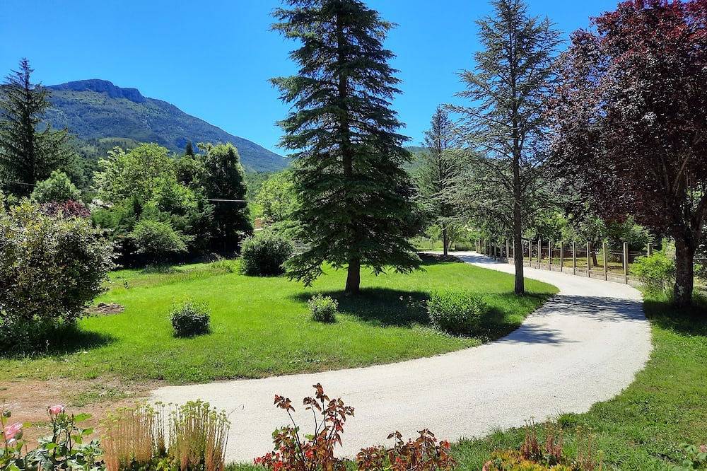 Villa Verdon Castellane Très Agréable Villa Spacieuse, Grand Jardin Arboré in Castellane, Regionaler Naturpark Verdon