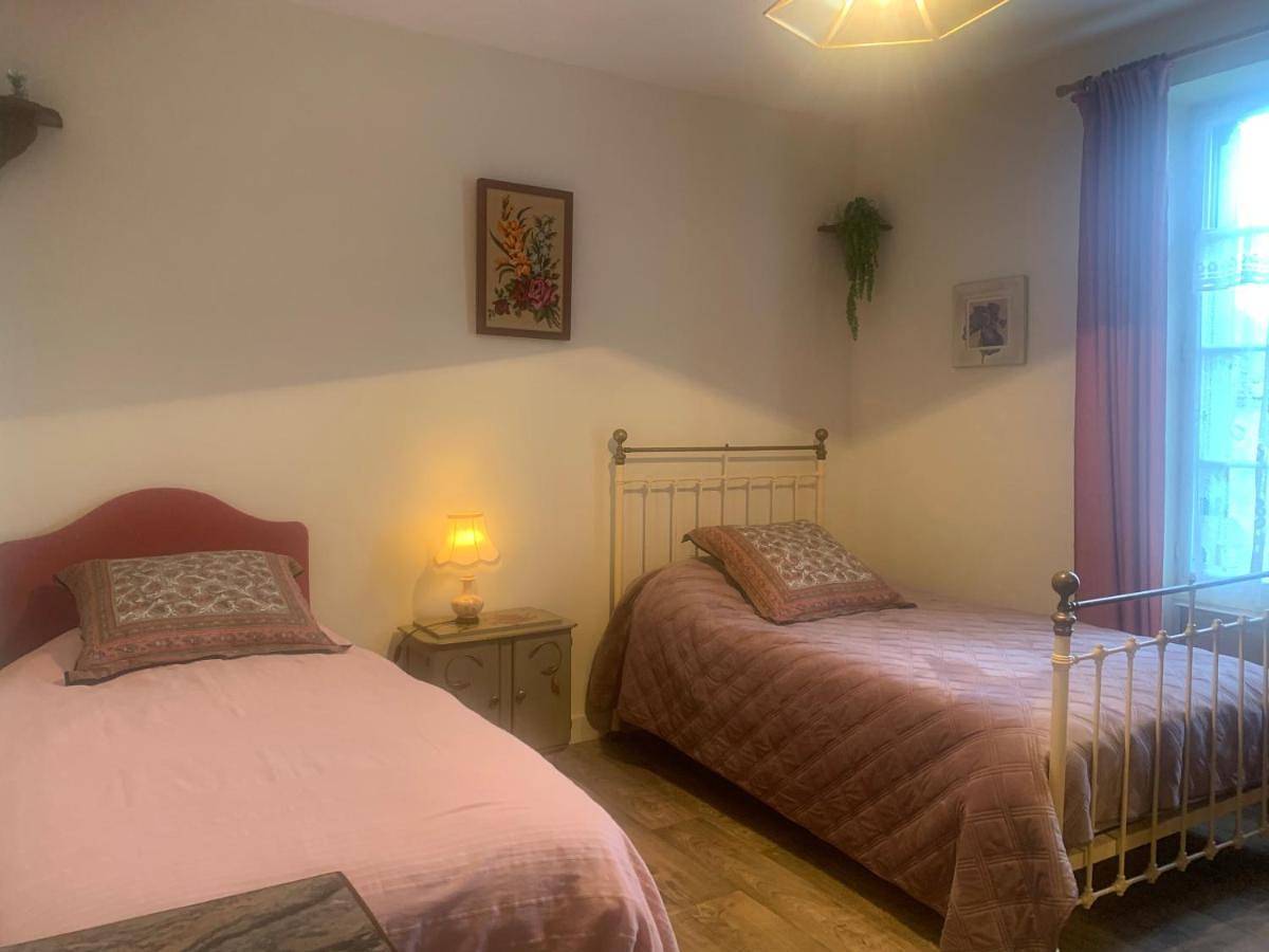 Appartement entier, Two-Bedroom Apartment in Treignac, Région de Tulle