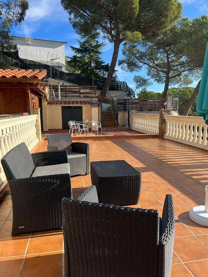 Casa rural para 4 personas, con Balcón y Terraza además de Jardín y Vistas en San Andrés de Llavaneras - 3
