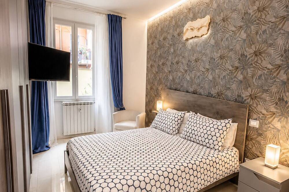 Entire apartment, Cozy apartment in charming Roma with refreshing Ac for your stay in Rome, Rome Province