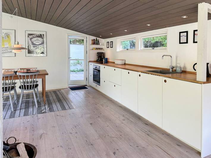 Architektonisches Juwel in Hornbæk in Strandnähe in Dronningmølle, Kattegat Küste