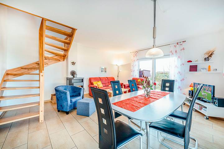 Ferienhaus für 6 Personen, mit Balkon und Garten sowie Sauna in Neuenkirchen (Rügen) - 4
