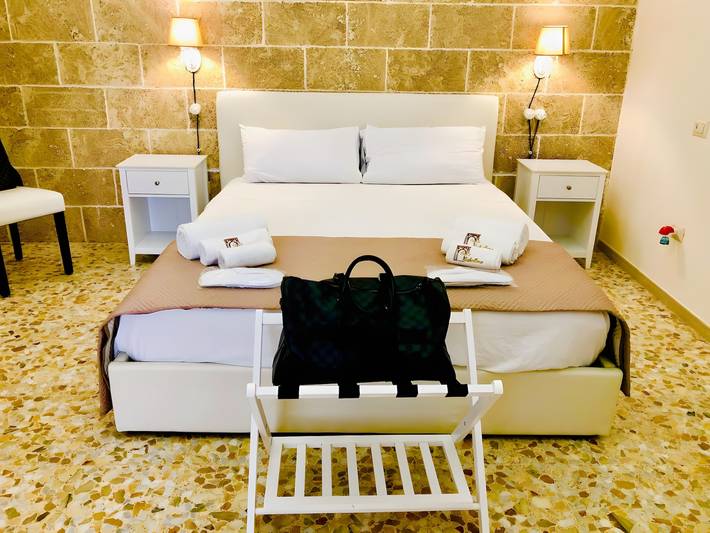 Entire apartment, Room 'Corte Gabellone  Camera Deluxe' with Wi-Fi and Air Conditioning in Nardò, Nardò (municipality)