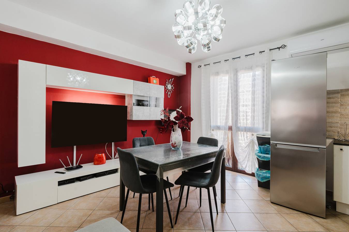 Appartement entier, Casa Luna avec Terrasse Privée, Wi-Fi et Climatisation in Balestrate, Province de Palerme