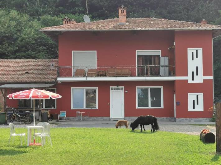 Maison d’hôte pour 2 personnes, avec vue et jardin dans Pogno