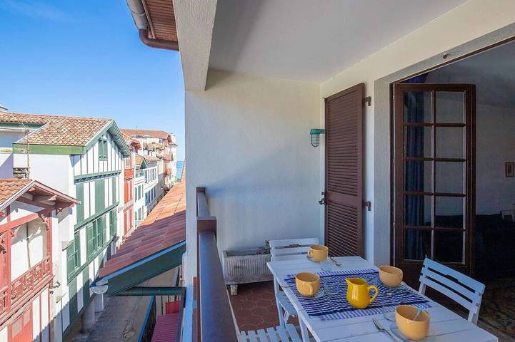 Gîte pour 4 personnes, avec balcon dans Port De Saint Jean De Luz