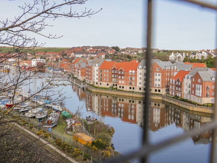 Apartment for 4 people, with Garden in Whitby