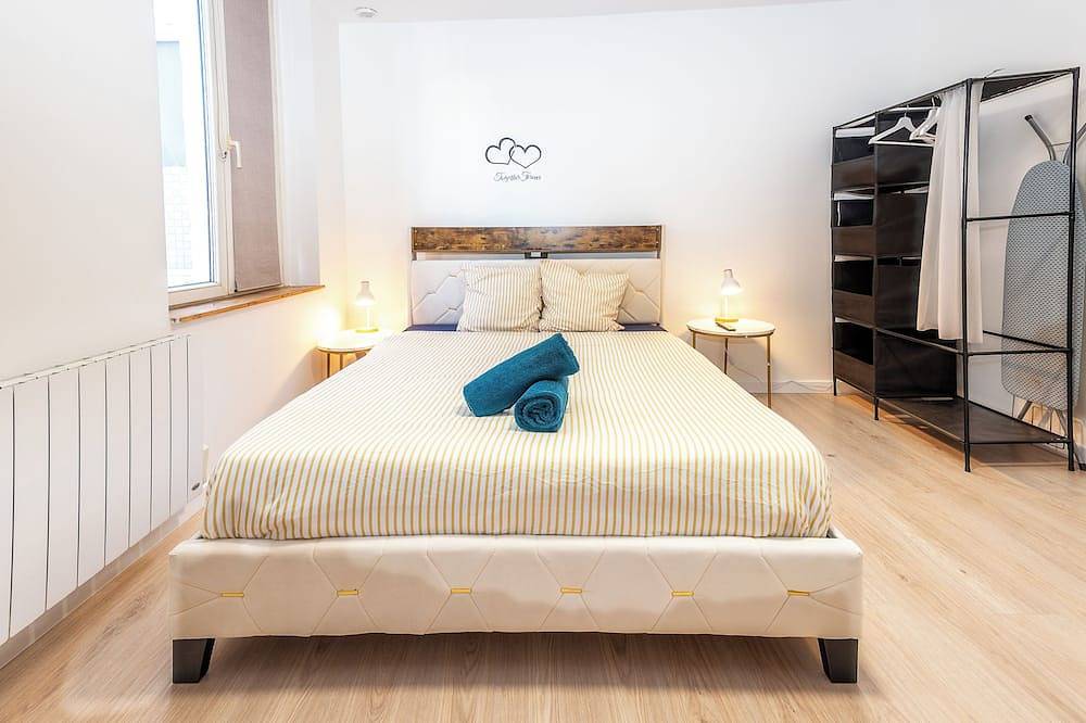 Apartamento entero, La Santa House 50M2 Refurbished Apartment in Dunkerque, Costa de las Dunas de Flandes