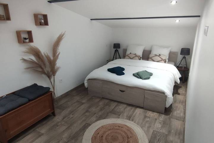 Location de vacances pour 6 personnes, avec jardin et terrasse à Canaules-et-Argentières - 3