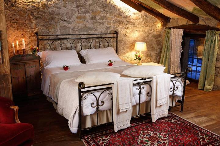 Location de vacances pour 5 personnes, avec vue et jardin à Faedis - 2