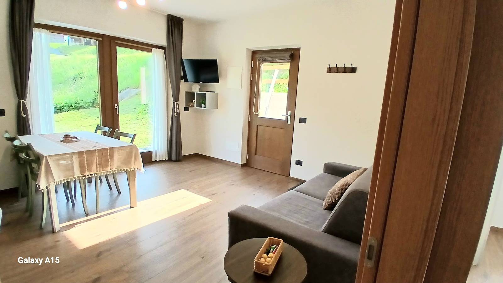 Hel lägenhet, Apartment 'Vallaccia' with Mountain View, Shared Garden and Wi-Fi in Livigno, Stilfser Joch National Park