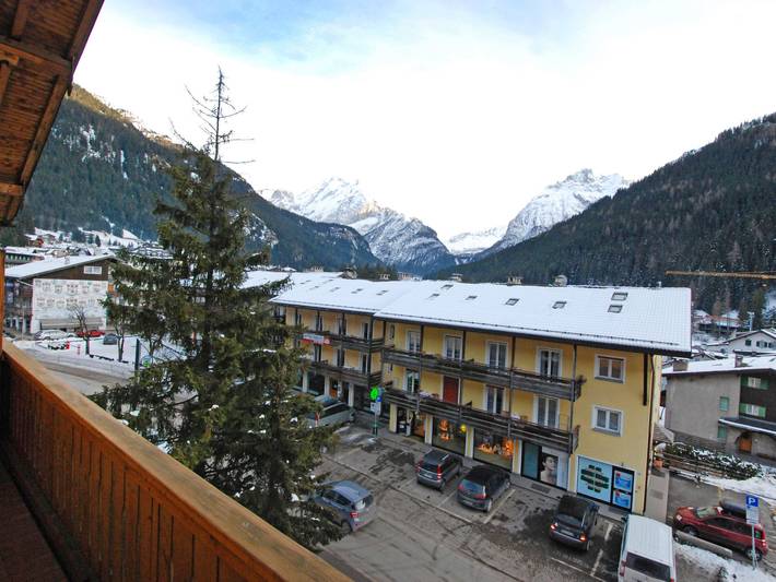 Gîte pour 6 personnes, avec balcon à Canazei - 3