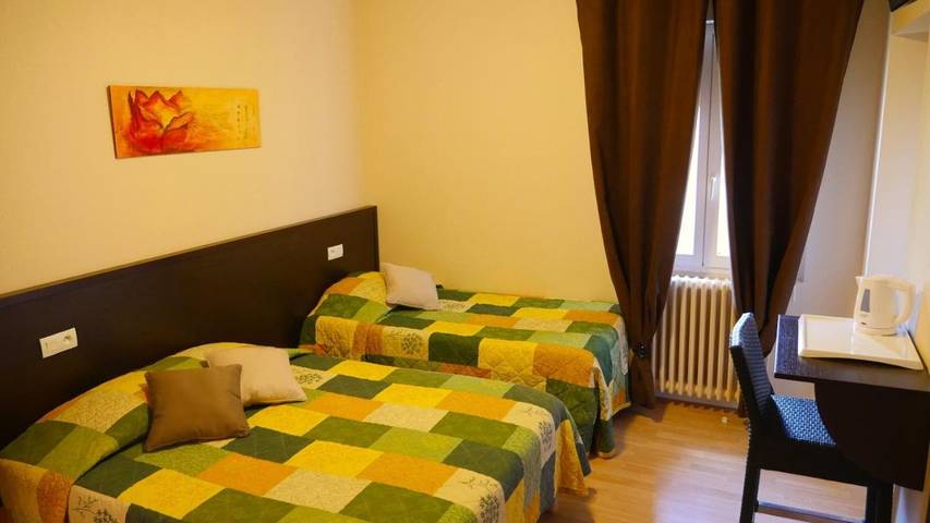 Hôtel pour 2 personnes, avec terrasse et vue à Montpon-Ménestérol - 2