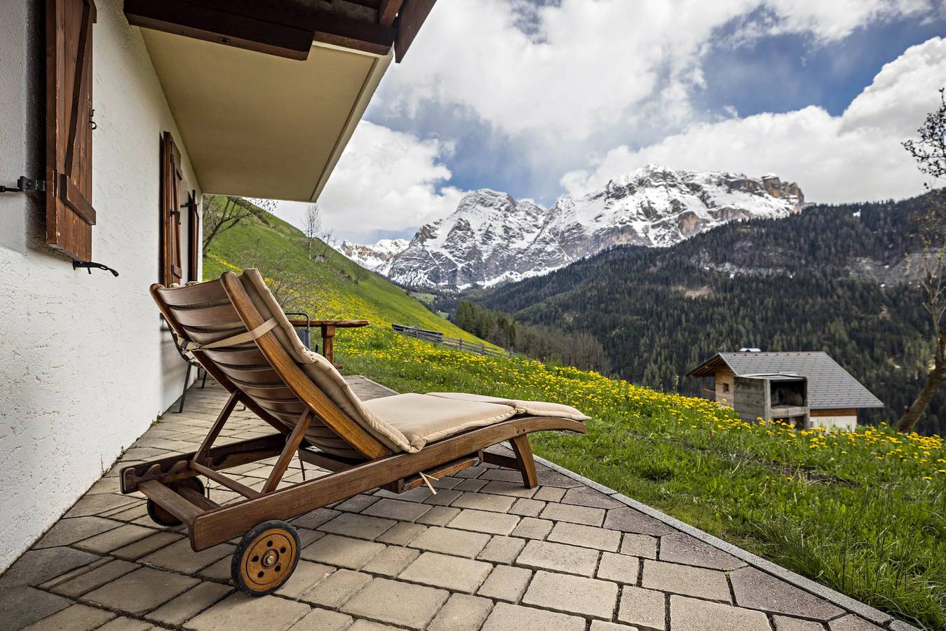 Geheel appartement, Idyllisch Appartement "Confolia 3" met Uitzicht op de Bergen, Tuin & Wi-Fi in La Val, Dolomiti Superski