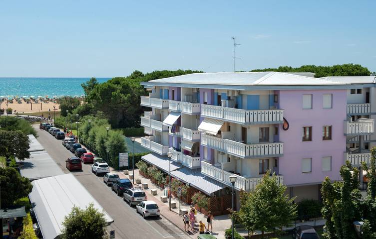 Gîte pour 6 personnes, avec vue sur l’océan et balcon/terrasse, animaux acceptés à Bibione - 2