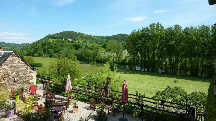 Chambre d’hôte pour 2 personnes, avec sauna ainsi que jacuzzi et jardin dans l' Aveyron - 2