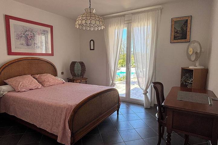 Location de vacances pour 8 personnes, avec jardin à Saint-Just-d'Ardèche - 2